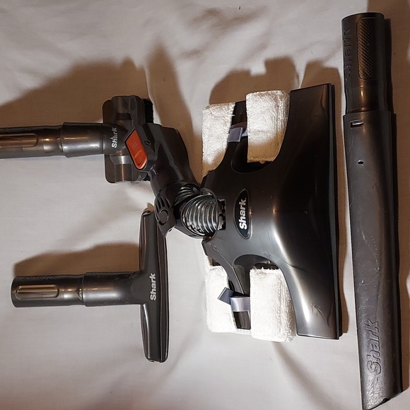 Shark Vacuum Miscellaneous Parts in Black Carrying Bag - Picture 1 of 7